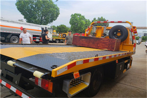 河口附近拖车电话号码服务